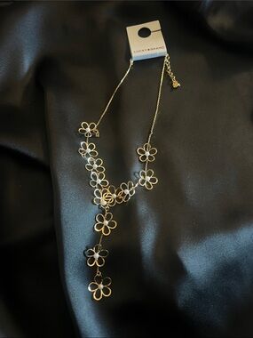 Lucky Brand Gold Floral Y-Necklace with Linked Blossoms